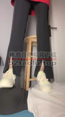 【万一】丝袜脚踩狗 bf20710