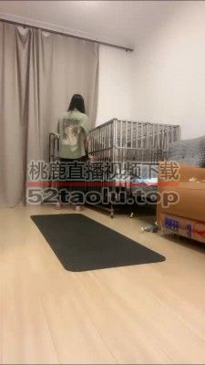 【暴力美学】白丝裸足羞辱/踩踏喂食/转胯遛狗/鞭打揪耳朵 bf26104