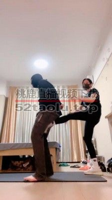 【小妮】运动女神暴力踢裆/全体重踩跺/骑马坐垫/浓痰 bf28611