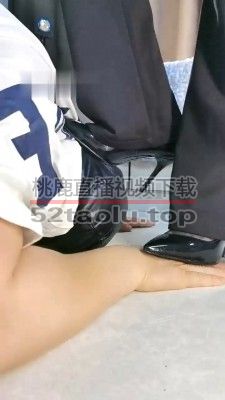 【魔鬼天使S】高跟踩狗爪/脚插嘴/舔黑丝 bf28680