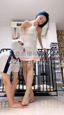 【一茶】关狗笼/原味脚闻舔/滴蜡/喂食/高跟踩 bf30487