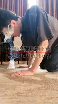 【香芋朱朱】学生S-脚踩喂食/圣水洗礼 bf30962