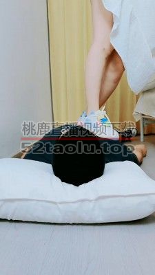 【萌宝儿】白袜全体重踩脖/耳光深喉舔 bf32674