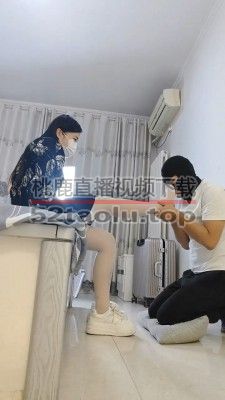 【尤尤子】小白鞋白丝辱脚奴 bf34046