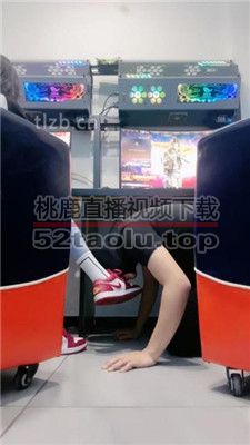 【小妮】网吧-电竞桌底甘愿做奴【完整版】 bf37084