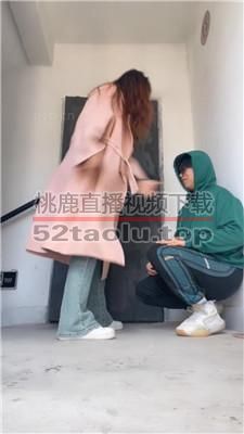 【素人挖掘机】真实路边开发-楼梯间小白鞋白袜调 bf39004