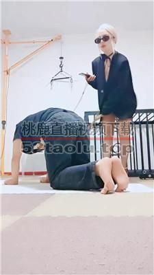 【媚娘】跪舔铆钉高跟/狗链遛狗/踩踏/狗笼囚禁/保鲜膜窒息 bf39206