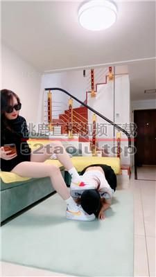 【小妮】母畜-舔脏运动鞋白袜/骑马/踩狗脸/品尝裸足【完整版】 bf39464