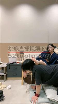 【小羊】给闺蜜戴上手铐舔脚踩狗头 bf39657