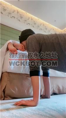 【桃子老师】人形犬伺候主人晨起 bf39951