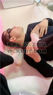 【曼妮老师】高跟白丝蹂躏踩地毯狗 JS240406-1