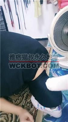 【西安欣】丝袜+白棉袜双重气味辱/吃拉丝口水浓痰 JS240409-15