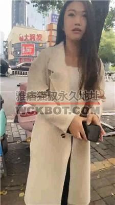 【素人挖掘机】户外开发路人玩SM-长靴踩虐 bf40240