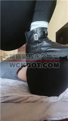 【林十七】脏鞋碾压踩狗脸/耳光/舔鞋底 bf40250