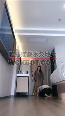 【伍玥】圈养人形犬-伺候主人约会回家 bf40676