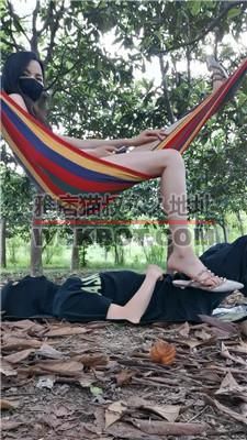 【皮皮】户外虐表弟-舔脏鞋裸足 bf40786