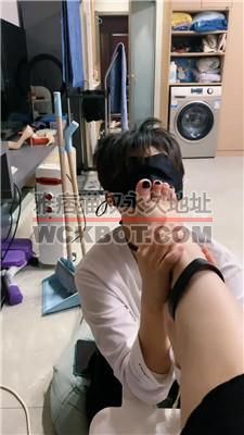 【小羊】沉浸式裸足恋足狂舔 JS240424-14