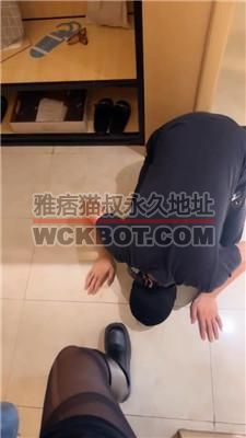 【榕s】高跟踩狗头/骑脖/品尝黑丝jio/鞋跟-脚插嘴 bf40821