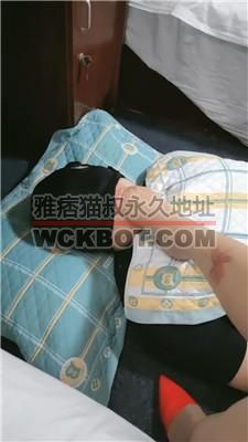 【魔蝎】高跟裸足恋足狂舔/臭脚喂食 JS240504-11