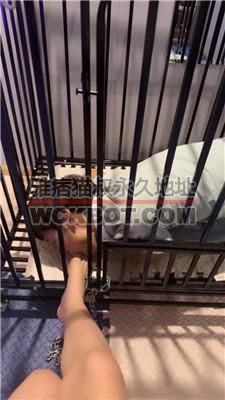 【筱白】狗笼囚禁恋足舔 JS240513-11