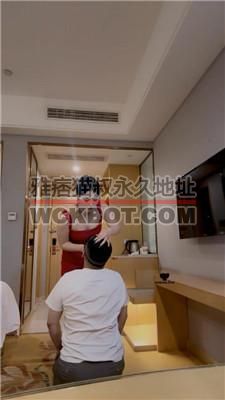 【娩娩大魔王】耳光/跪舔脏鞋底玉足/骑马 JS240704-14