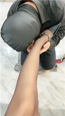 【瑶欣】跪舔黑丝高跟美腿/碾压踩狗爪/赏赐圣水 JS240715-7