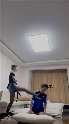 【领主老大】暴力踹头到脑震荡/坐脸窒息 JS240720-8