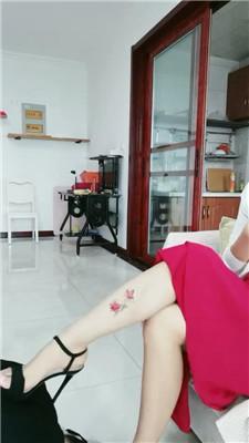 【凌儿女神】酸奶洗玉足/高跟鞋踩脖/脚耳光 bf43100