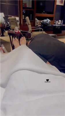 【你的救赎】高跟玉足踩虐/伺候吃饭 JS240731-5