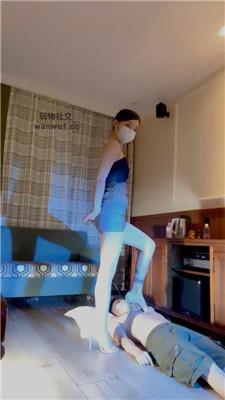 【领主老大】全程高跟全体重踩踏 bf43466