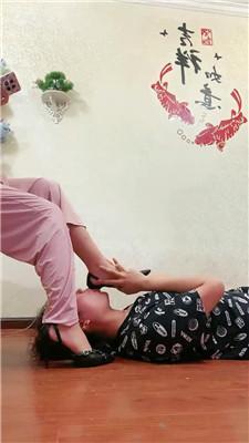 【鬼鬼】高跟插嘴/玉足狂舔 JS240813-2