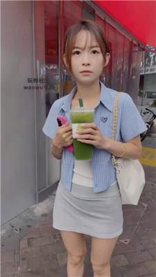 【素人挖掘机】开发逛街小姐姐-小白鞋黑船袜气味辱 bf43778