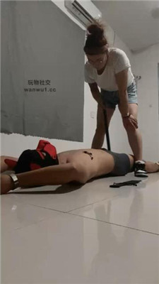 【毒药】滴蜡重度虐打/手铐捆绑/踩踏 JS240902-4