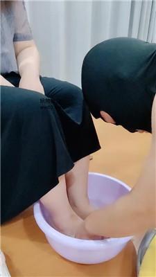 【拽拽】伺候沐足不认真被惩罚 JS240922-13