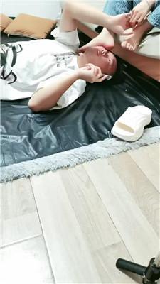 【高兴儿】看闺蜜怎么玩贱奴 JS240926-10