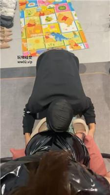 【河北情侣】裸足狂舔/吃烟灰/舔地板 JS241004-22