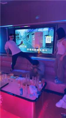 【精神小妹】超多素人学生主-同学聚会变SM现场【下】 bf45589