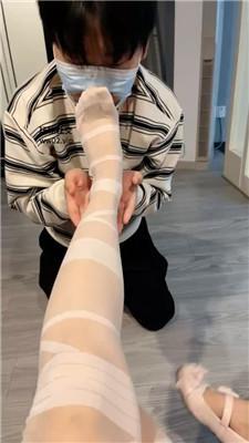 【不甜】双S洛丽塔-白丝脚狂舔/脚插嘴/吮吸脚趾【双视角版】 bf45608