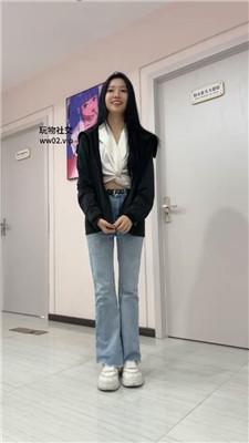 【狗哥】素人S夜跑后小白鞋白袜虐 bf45658