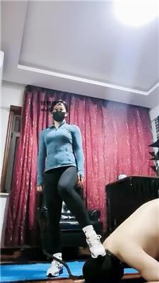 【冷颜】鞋绑脸呼吸控制/运动鞋白袜踩踏 bf46194