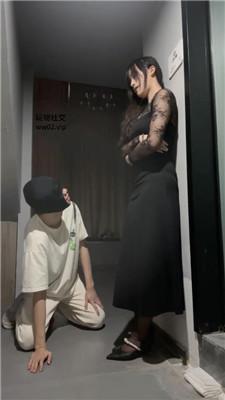 【狗哥】抽耳光/舔黑丝高跟/转胯踩踏/赏赐圣水 bf46329