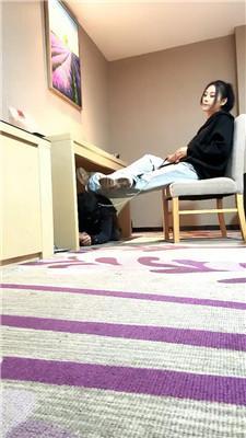 【乔伊】桌底视角-老爹鞋踩虐/胯下羞辱【双视角版】 bf46474