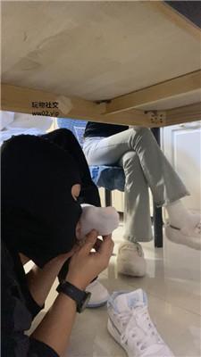 【精神小妹】桌底视角-舔脏鞋原味棉袜/全体重跳踩 bf46744