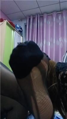 【霖心】黑丝脚踩虐母畜生 JS241108-26