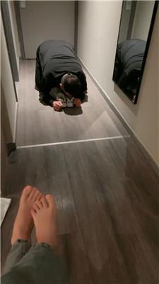 【上海学生主】运动后超臭运动鞋白袜辱/玉足狂舔 JS241110-30