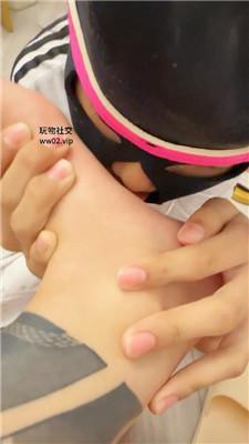 【Qi7】纹身精神小妹玉足舔/闻白袜 JS241117-5