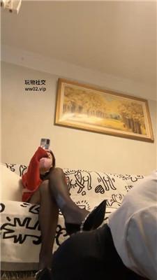 【安安sama】高跟黑丝踩/转胯狗爬/踩踏喂食 bf47157