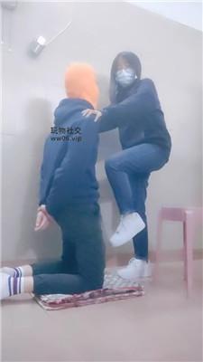 【奇了怪了】运动鞋白袜连环踢裆踩踏 JS241128-8