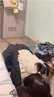 【白兔】磕头舔高跟/自己抽耳光 JS241208-67