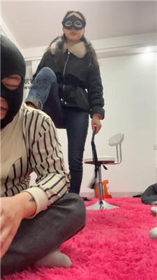 【珊珊】女主面具下隐藏不住她的美丽，这身材很好 JS241211-9